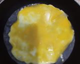 Foto langkah ke 2 dari resep Vietnamese Pizza (Bánh Tráng Nướng).