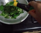 Foto langkah ke 3 dari resep Bakchoi tumis.