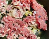 Hình bước làm 1 của món Bò Xào Cải Chua