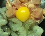 Foto langkah ke 1 dari resep Ayam Udang Lada Garam.