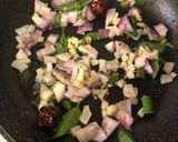 A picture of step 2 of Sabudana Khichdi.