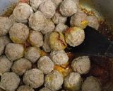A picture of step 4 of Meatball curry in coconut #ThemeChallenge.