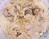 รูปขั้นตอนการทำที่ 4 ของ Spaghetti Carbonara Jay, Veganสปาเก็ตตี้คาร์โบนาร่า เห็ดหอม หมูกรอบ เจ, วีแกน