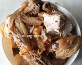 Foto langkah ke 1 dari resep Semur Kentang Ayam Jawa.