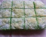 Foto langkah ke 7 dari resep Bolu Pandan / Pandan cake kukus.