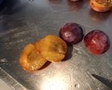 Une image de l'étape 2 de Compote de prunes et pommes du jardin au sucre de canne.