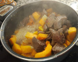 Foto del paso 3 de la receta: Carne estofada con calabaza