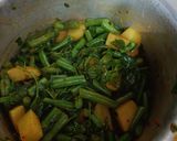 A picture of step 2 of Methi beans.