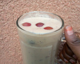A picture of step 3 of Apple,banana and grapes smoothie.