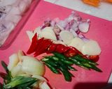 Foto langkah ke 1 dari resep Cumi Saos Asam Manis Pedas.