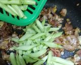 Gambar langkah 2 resipi Daging Salai Goreng Kacang Buncis.