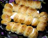 A picture of step 4 of Cream Rolls.