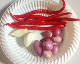 Foto langkah ke 2 dari resep Tumis Bakso Ayam.