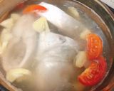 Hình bước làm 2 của món Canh Chua Nấu Cá Bè