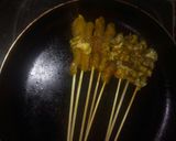Foto langkah ke 3 dari resep Sate ayam teflon simple.