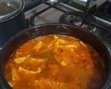 A picture of step 2 of Sundubu-jjigae.