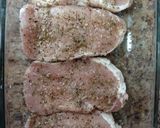 Foto del paso 1 de la receta: Chuletas al horno con verduras salteadas
