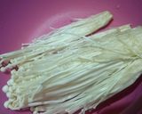 Foto langkah ke 1 dari resep #136 Jamur Enoki Crispy.