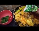 Foto langkah ke 2 dari resep Ayam Masak Daun Singkong.