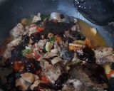 Foto langkah ke 9 dari resep Tuna Jamur Kecap Pedas.