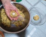 Foto langkah ke 4 dari resep Perkedel kentang isi bakso.