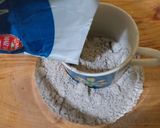 Foto del paso 2 de la receta: Tortillas de Harina Azul