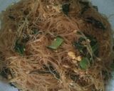 Foto langkah ke 5 dari resep Bihun goreng telor praktis #takjil.
