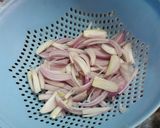 A picture of step 2 of Chatpata lobia.