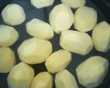 A picture of step 1 of Irish potato porridge.