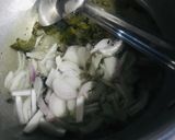 A picture of step 2 of Timator ki bhune wi chutney.