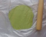 Hình bước làm 5 của món Bánh Khúc (dùng cải bó xôi)