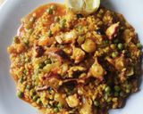 Foto del paso 9 de la receta Paella de arroz con pulpo y gambas