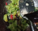 Foto langkah ke 4 dari resep Tumis Pare Teri Medan.