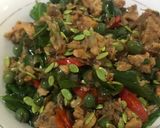 Foto langkah ke 6 dari resep Tumis oncom rebon petai cina.