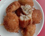 Foto langkah ke 3 dari resep Telur Kelapa Parut Goreng.