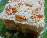 A picture of step 3 of Mango ice cream sandwich.
