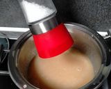 Une image de l'étape 15 de Entremet mousse à la vanille, insert caramel, glaçage rocher.
