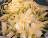 Une image de l'étape 3 de Salade de pâtes aux tagliatelles de courgettes.