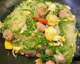 ผัดวุ้นเส้นชะอมแหนม วิธีทำสูตร 1 รูป