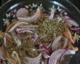 Foto del paso 3 de la receta: Chile habanero con cebolla en escabeche