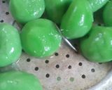 Foto langkah ke 6 dari resep Klepon Ketan Pandan Sejati.