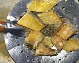 Foto langkah ke 4 dari resep Sambal Terong Ikan Asin.