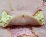 Foto del paso 3 de la receta: 🍢🍸Canapé de lomito ahumado relleno de pepinillo, huevo y mostaza 🍢🍸