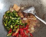 Foto langkah ke 3 dari resep Tumis Ati Ampela & Putih Telur.