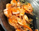 Foto langkah ke 7 dari resep Udang bawang mentega.