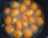 A picture of step 3 of Bean cake (kosai).