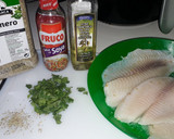 Foto del paso 1 de la receta: Filete de pescado con salsa soya, perejil y romero