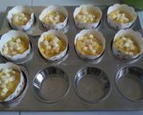 Foto langkah ke 5 dari resep Cheese Custard Muffin.