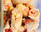Hình bước làm 1 của món Móng giò kho nước dừa