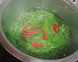 Foto langkah ke 3 dari resep Sayur Bening Bayam Jagung simple dan segar.